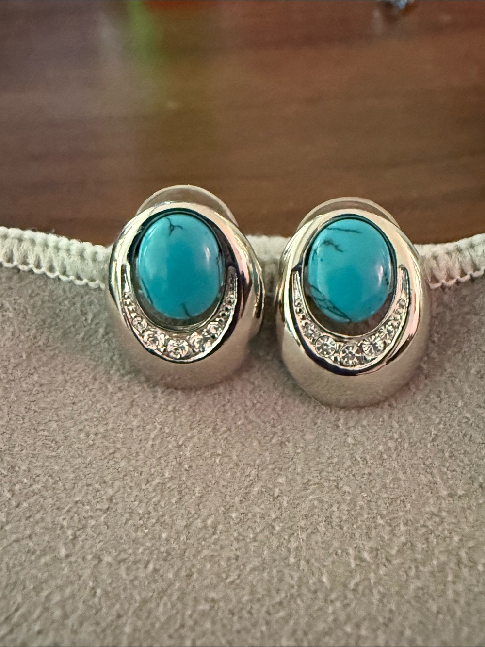 FREE Earrings with 6 Pc Bundle - Mixed Items.Woman's Large - 1X PLUS